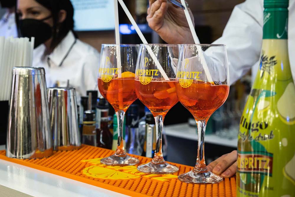 Aperol 0.7L (11% Vol.) + 2 Gläser - Aperol - Liqueur